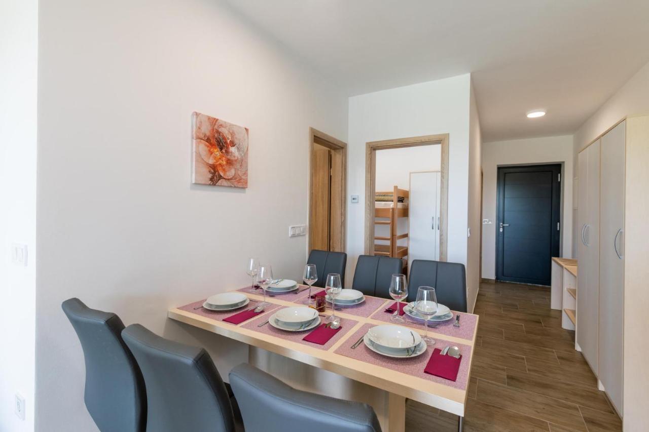 Apartmaji Banonia *